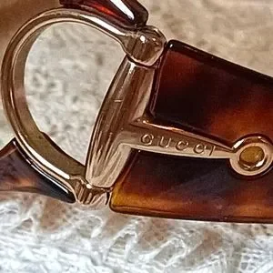 Gucci | Accessories | Vintage Gucci Oversized Tortoise Wrap  display picture 3